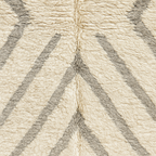 Tapis marocain chevron gris sur fond crème