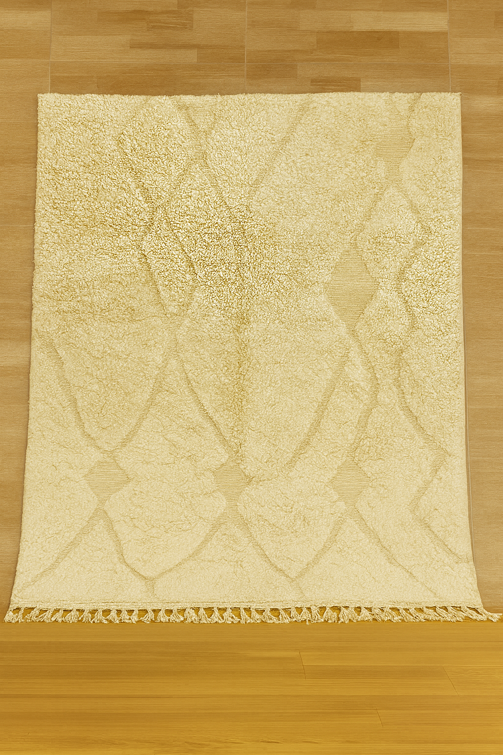 Tapis marocain en laine écru à motifs ton sur ton