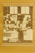 Tapis berbère en laine écru et marron à motifs géométriques